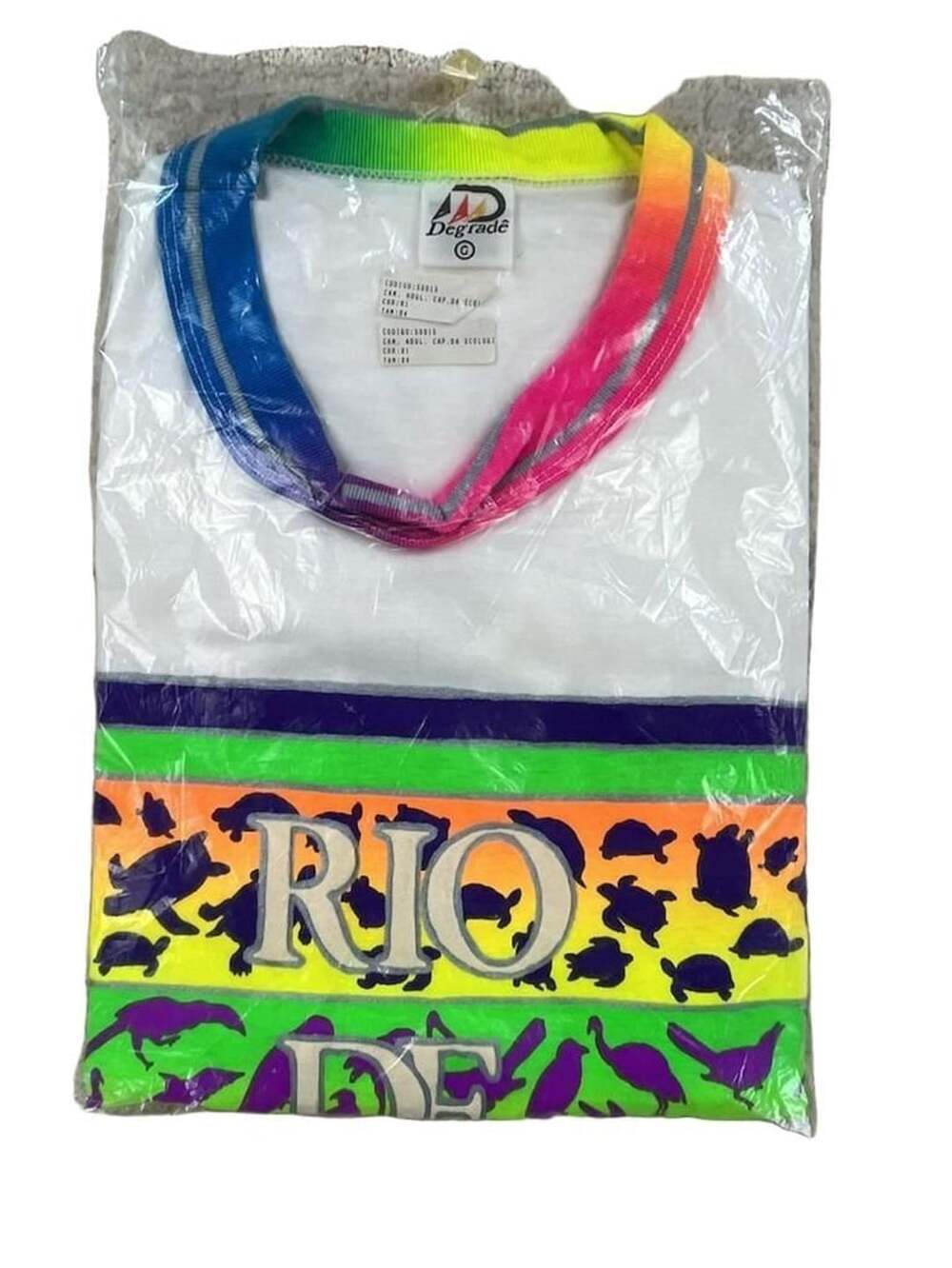 Deadstock Vintage 90s Rio de Janeiro Brasil Size L White Graphic T-Shirt